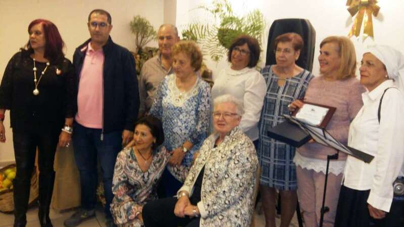 Momento del acto de anoche en la sede social de El Roque Azucarero (Foto TA)